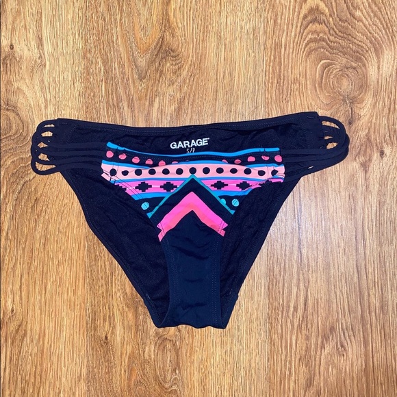 Bikini bottoms - Picture 1 of 2